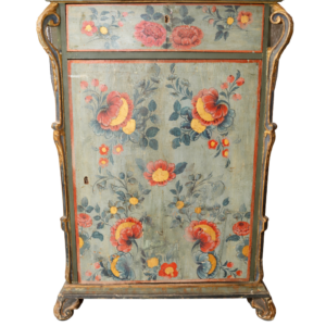 ARMÁRIO ANTIGO COM ESTAMPA FLORAL IMPRESSA À MÃO